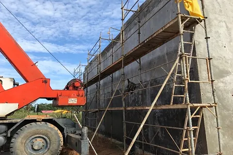 Une partie de notre stock d’échafaudage utilisé pour le coffrage et ferraillage de voile double hauteur